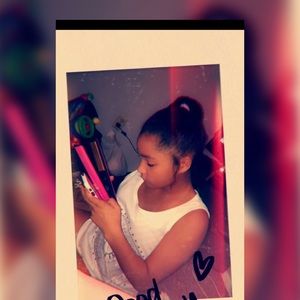 Meet your Posher, Dee